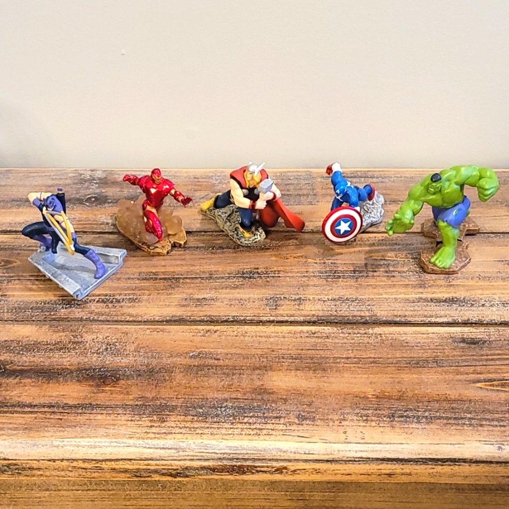 Disney marvel figures set